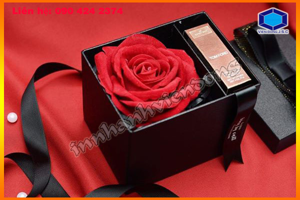 Hộp combo son- hoa hồng dành tặng người yêu thương | Địa chỉ bán hộp son hoa hồng tại tp hcm | Hop dung qua